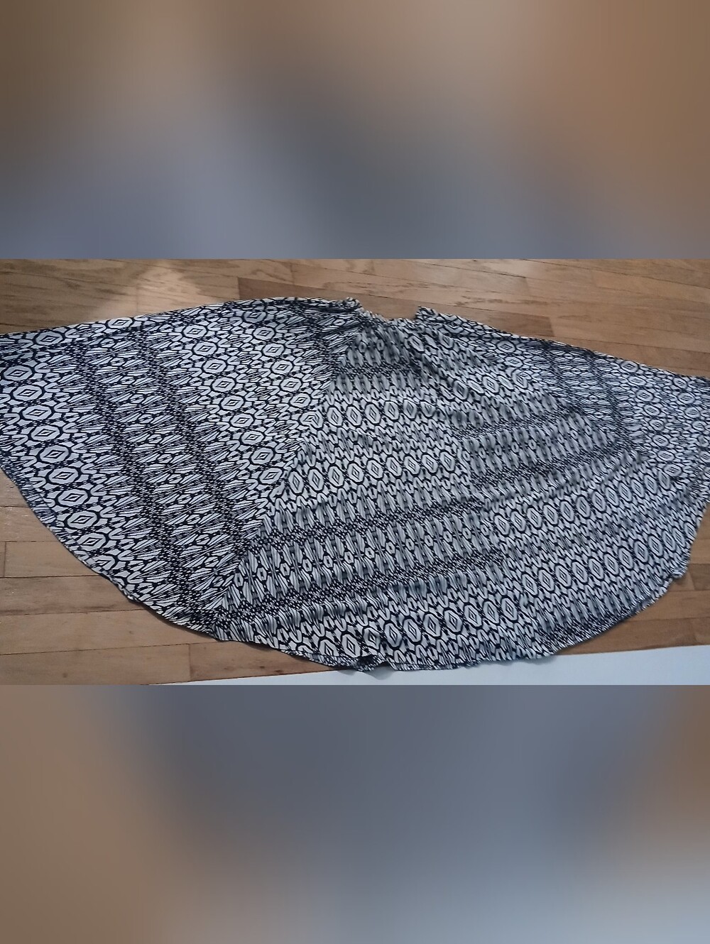 Magic Circle Skirt True Maxi Size Large - Picture 3 of 6